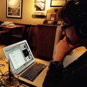 Ahhhhh, Good ol' Costa Office, working on 'esteesee'